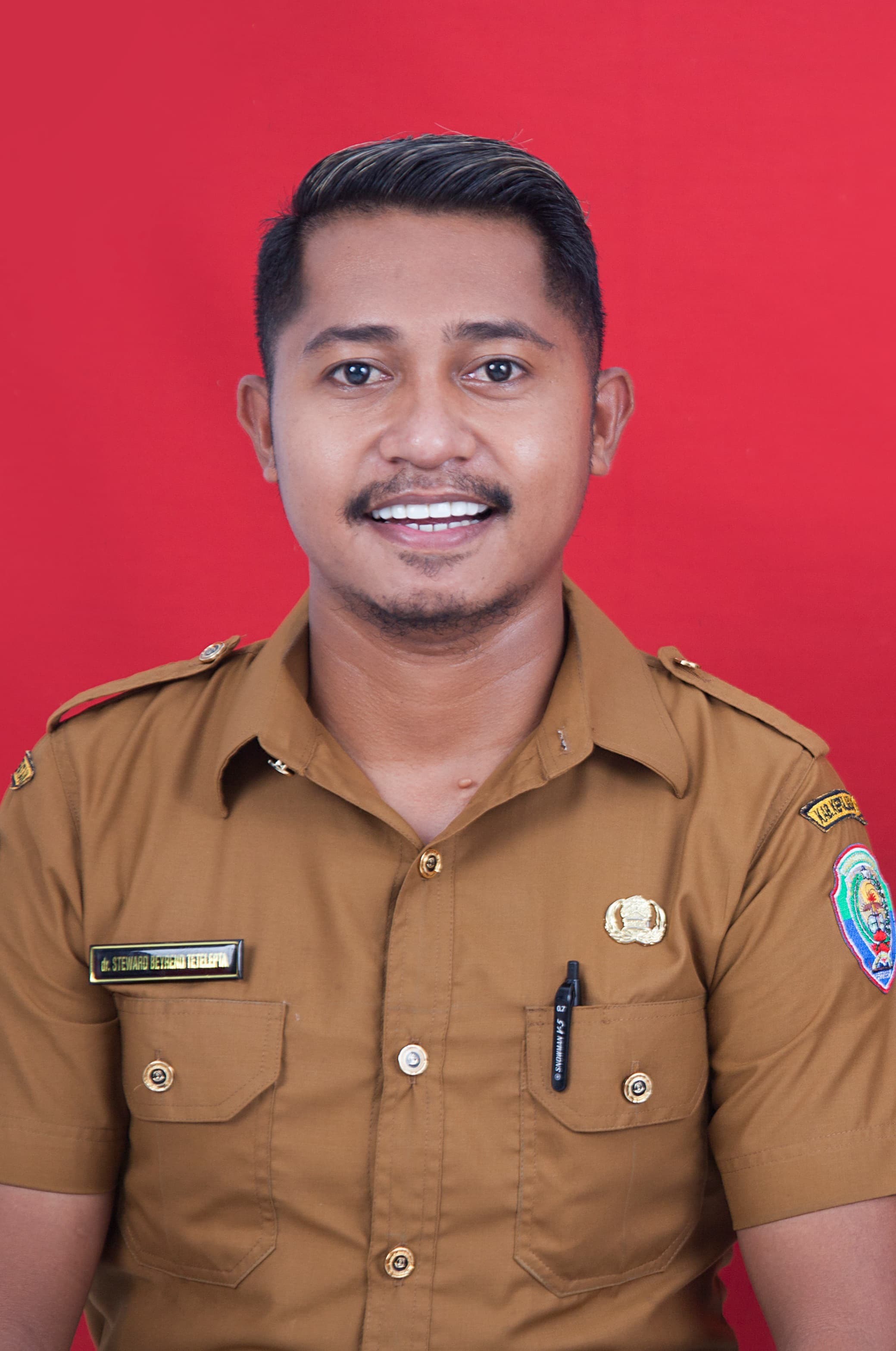 dr. Steward Beyrend Tetelepta, S.Ked
